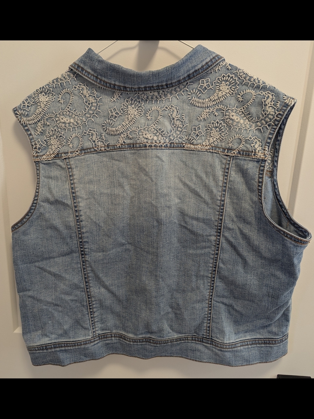 Tribal Light Wash Denim Vest with Lace Yoke - Picture 5 of 7